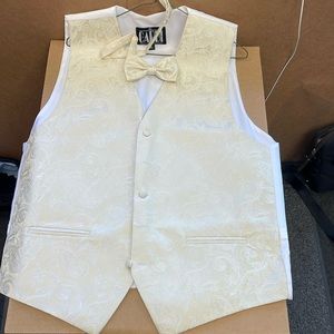 Ivory Satin Paisley Tuxedo Vest and Bow Tie Medium Long New